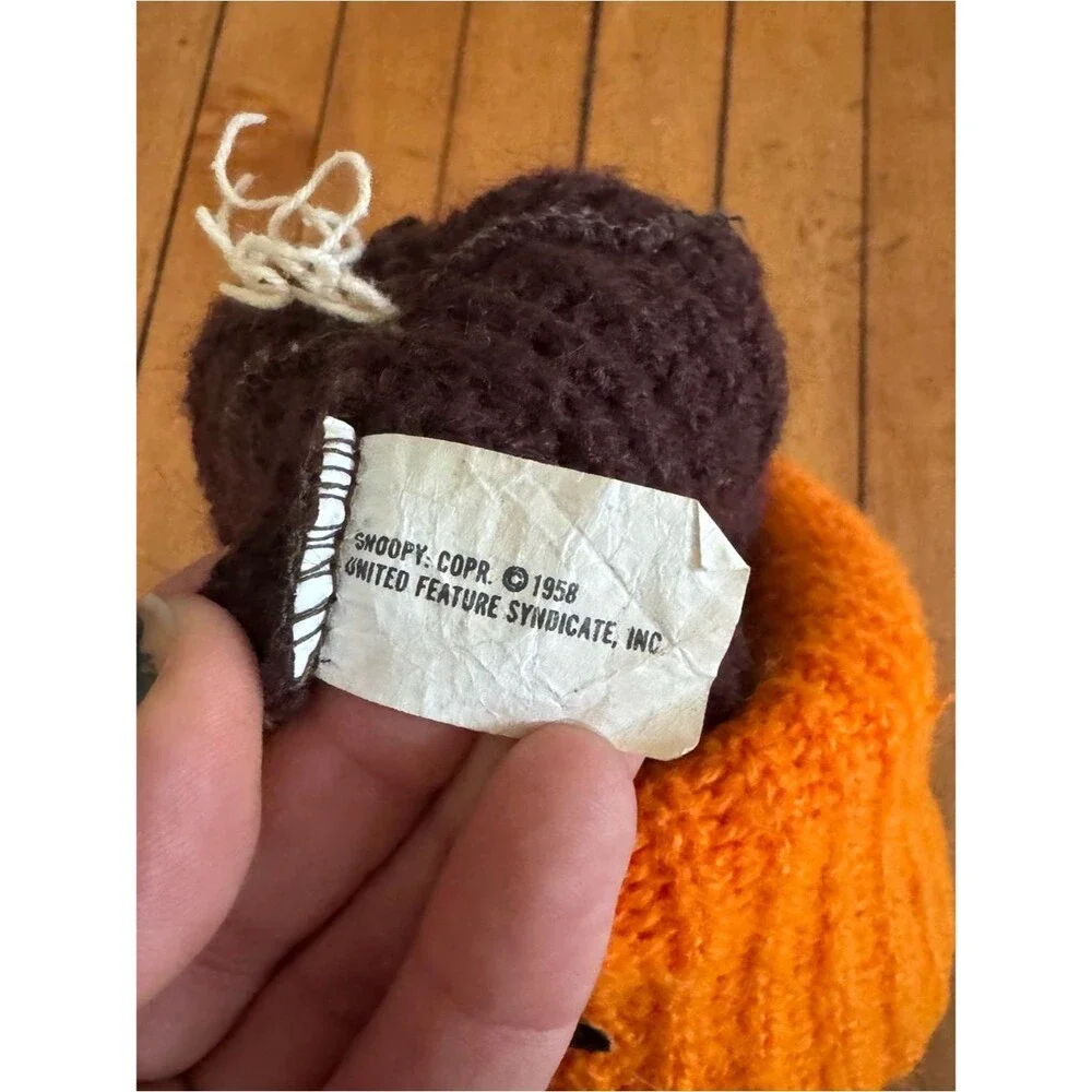 Vintage knit snoopy ski hat orange brown peanuts vtg 1958 1950s winter Pom Pom
